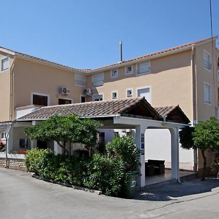 Apartments And Rooms Vesna Novalja Dış mekan fotoğraf