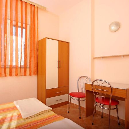 Apartments And Rooms Vesna Novalja Dış mekan fotoğraf