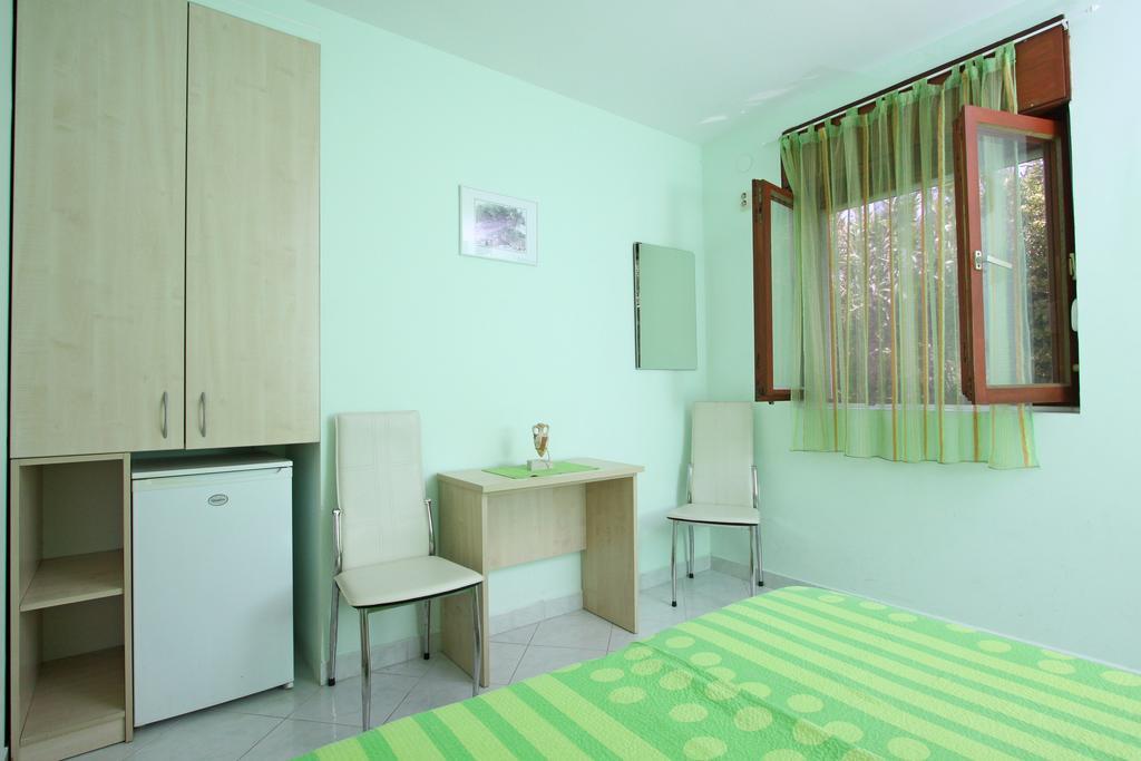 Apartments And Rooms Vesna Novalja Dış mekan fotoğraf