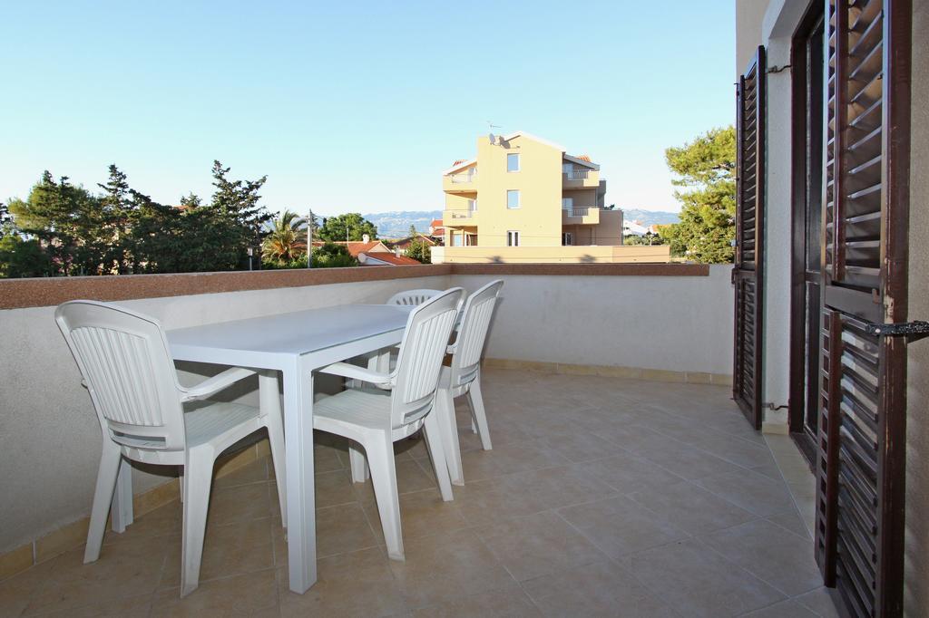 Apartments And Rooms Vesna Novalja Dış mekan fotoğraf