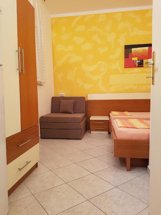 Apartments And Rooms Vesna Novalja Dış mekan fotoğraf